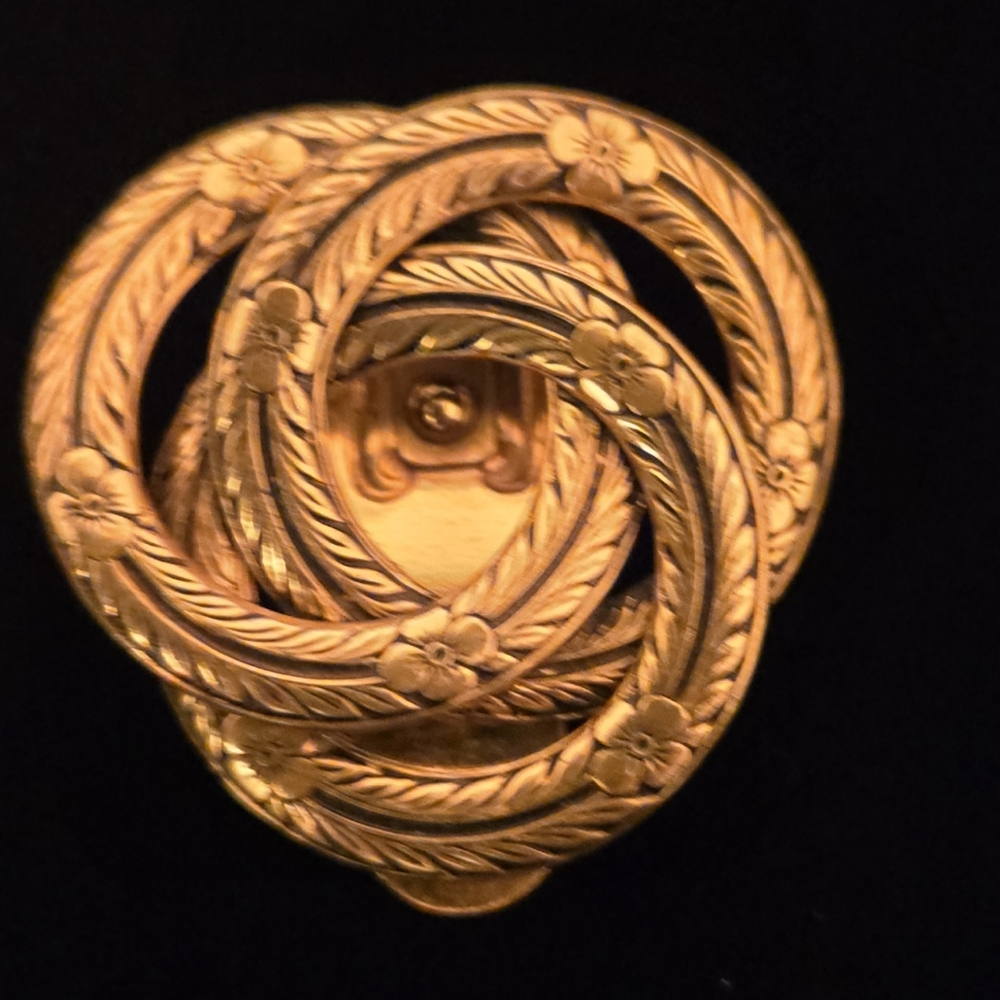 VICTORIAN STYLE DRESS/HAT CLIP
